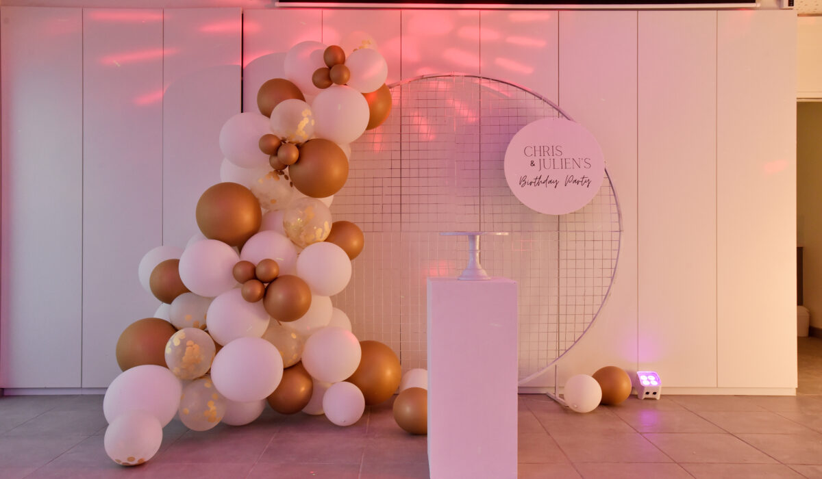 Anniversaire et ballons à la salle du Mas Soli de Caderousse